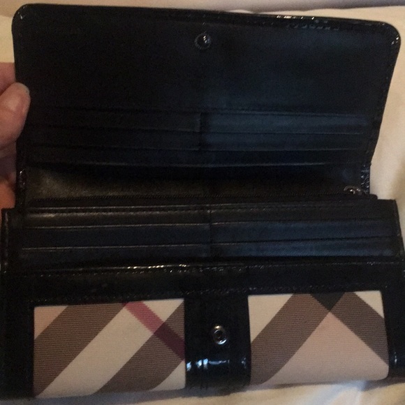 Burberry wallet - Picture 2 of 3